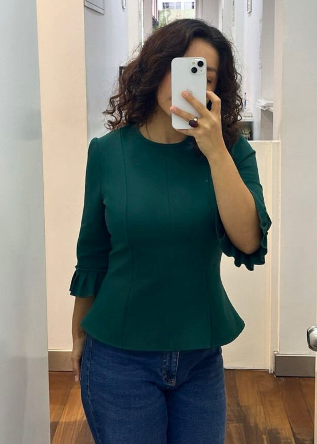 Blusa Alina peplum verde botella