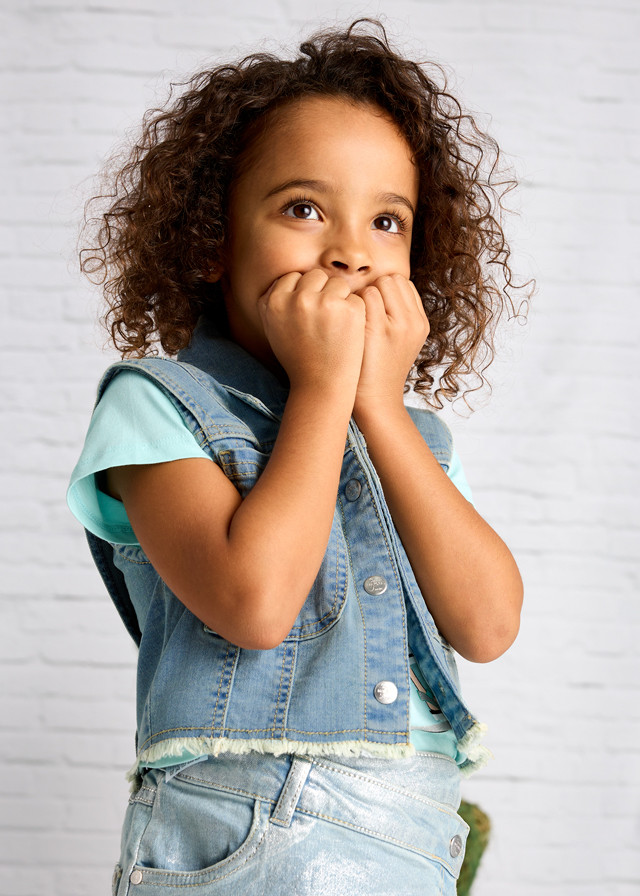 Chaleco de niña denim claro | Mayoral
