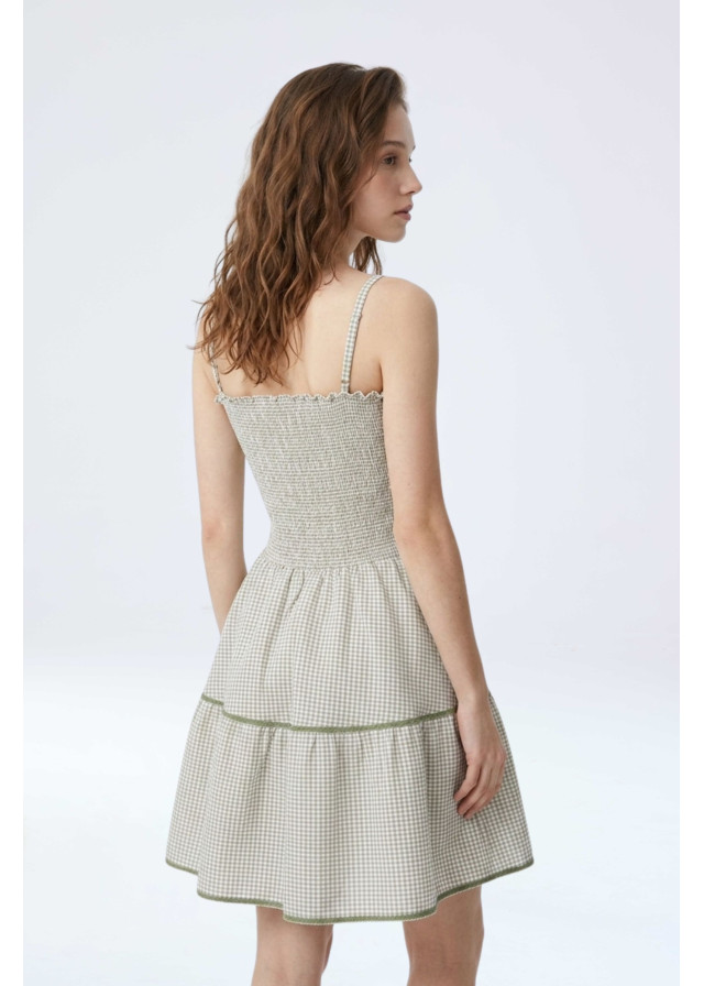 Vista posterior vestido corto de cuadros vichy para mujer con tirantes